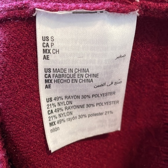 AlFANI Sweater SZ S Soft Scoop Neck Maroon in Color Jewel Accents on Arms - Picture 13 of 13